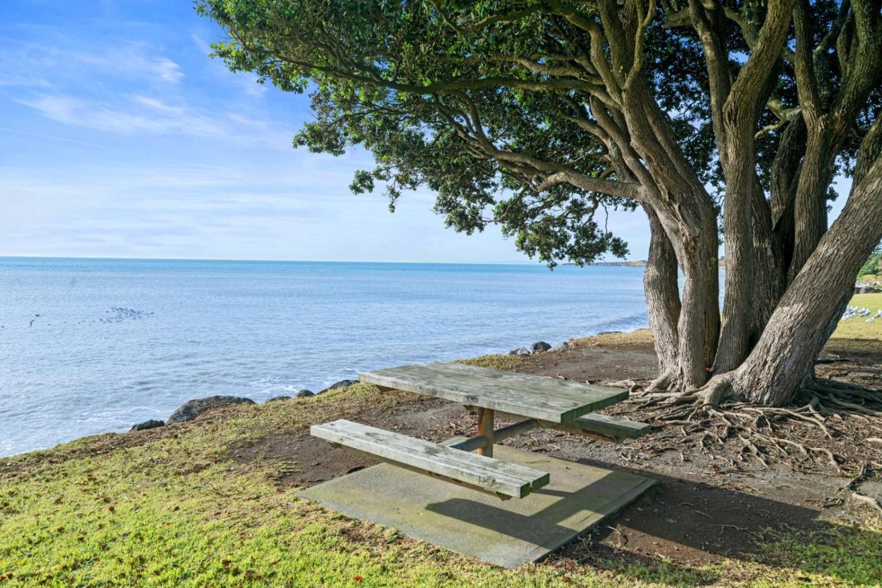 Ekhaya - New Plymouth Holiday Home エクステリア 写真